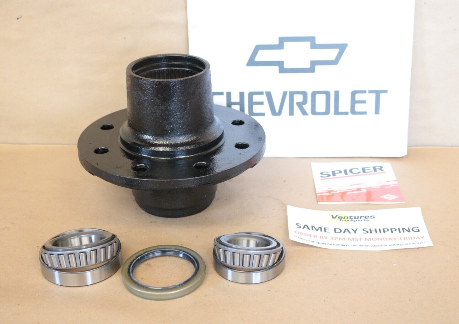 1980-1989 Chevy GMC K20 V20 K25 Dana 44 Front Axle 3/4 Ton 8 LUG Wheel Hub With New Bearings And Seal