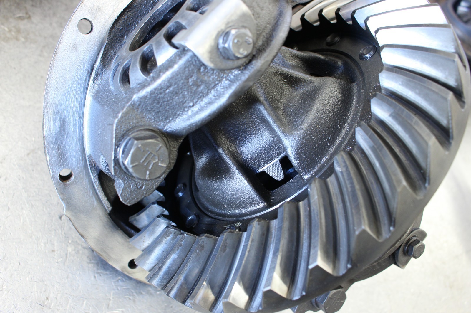 Eaton HO52 Rear Dropout 4.56 Ratio Chevy Truck 1946-1972 Removed From 1967 Truck - Image 10