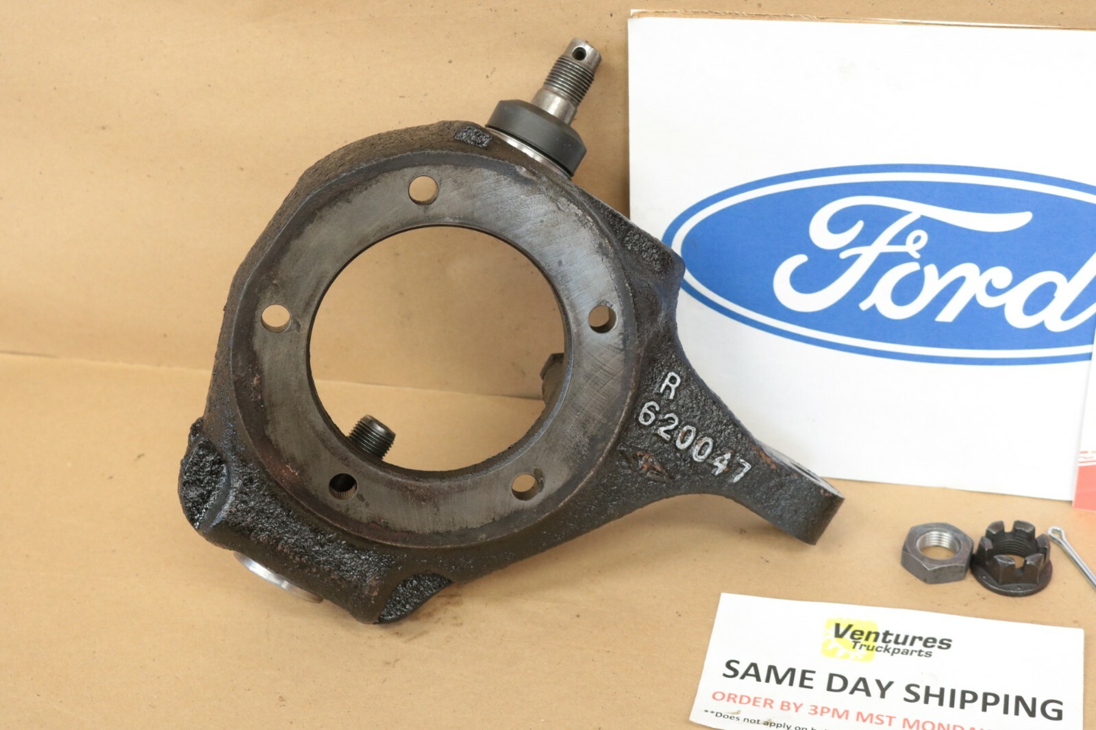 1976-1979 Ford F250 Right Hand 4X4 Steering Knuckle 3/4 Ton Dana 44 With Ball Joints 620047 C37941 - Image 3