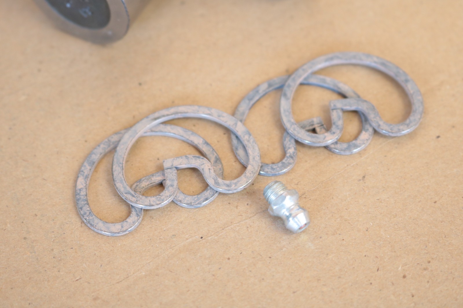 2017-2023 Ford F450 F550 Rear Two Piece Driveline Hanger Carrier Bearing U Joint Kit OEM Dana Spicer - Image 13