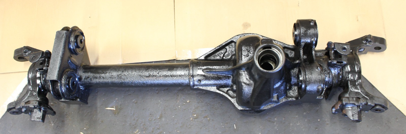 2005-2010 Ford F250 F350 4X4 Front Axle Housing Super 60 High Pinion Good Used Remanufactured - Image 4