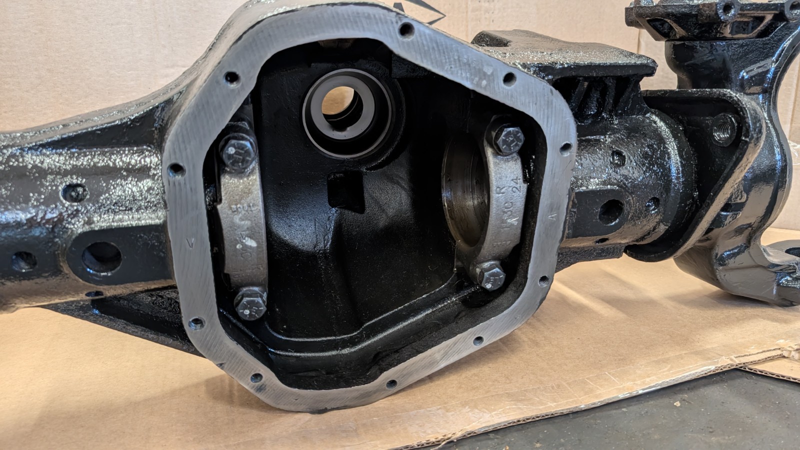 2005-2010 Ford F250 F350 4X4 Front Axle Housing Super 60 High Pinion Good Used Remanufactured - Image 7