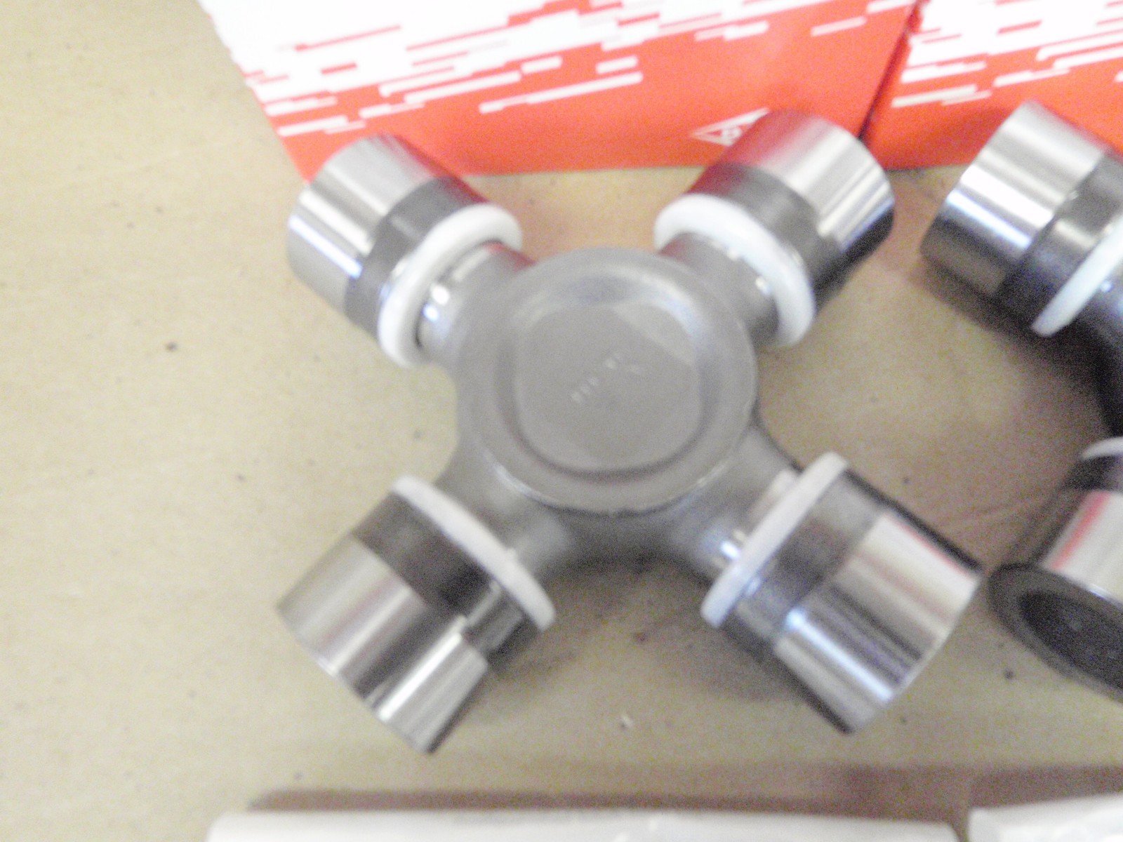 1999-2004 FORD F250 F350 5.4 V8 Rear Drive Shaft Carrier Bearing U Joint KIT Fits 2x4 & 4X4 - Image 3