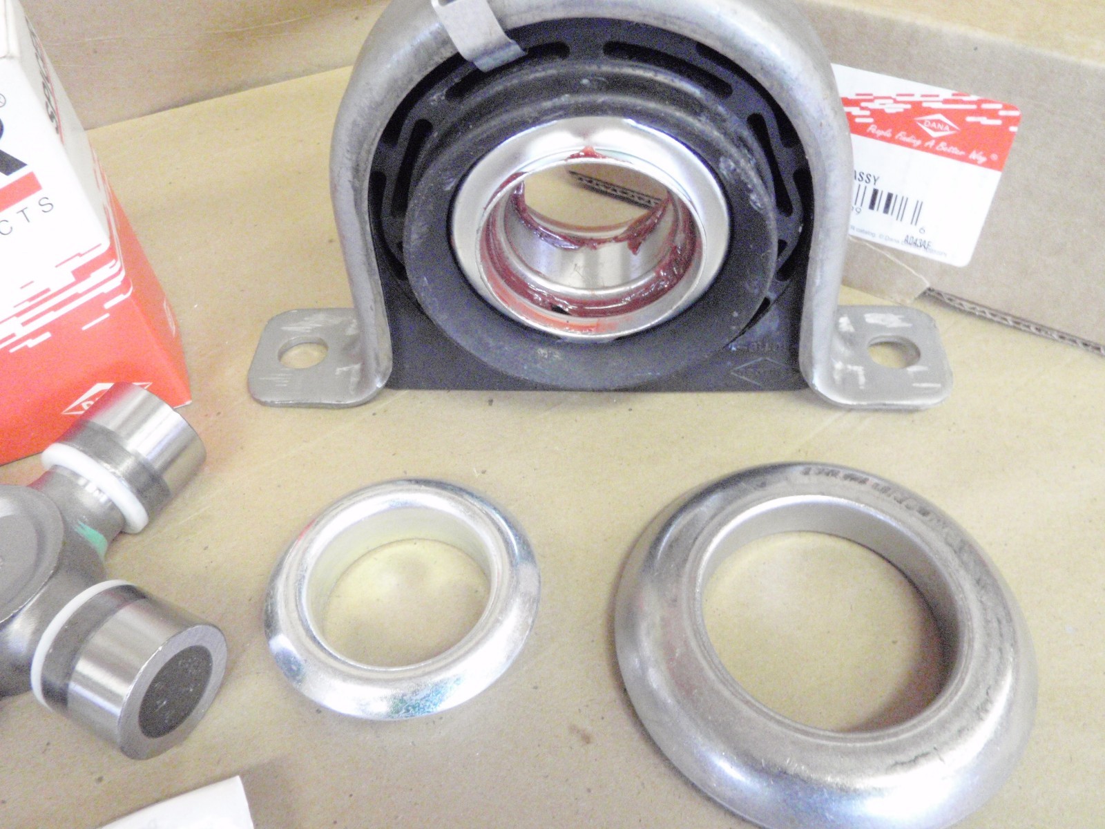 1999-2004 FORD F250 F350 5.4 V8 Rear Drive Shaft Carrier Bearing U Joint KIT Fits 2x4 & 4X4 - Image 4