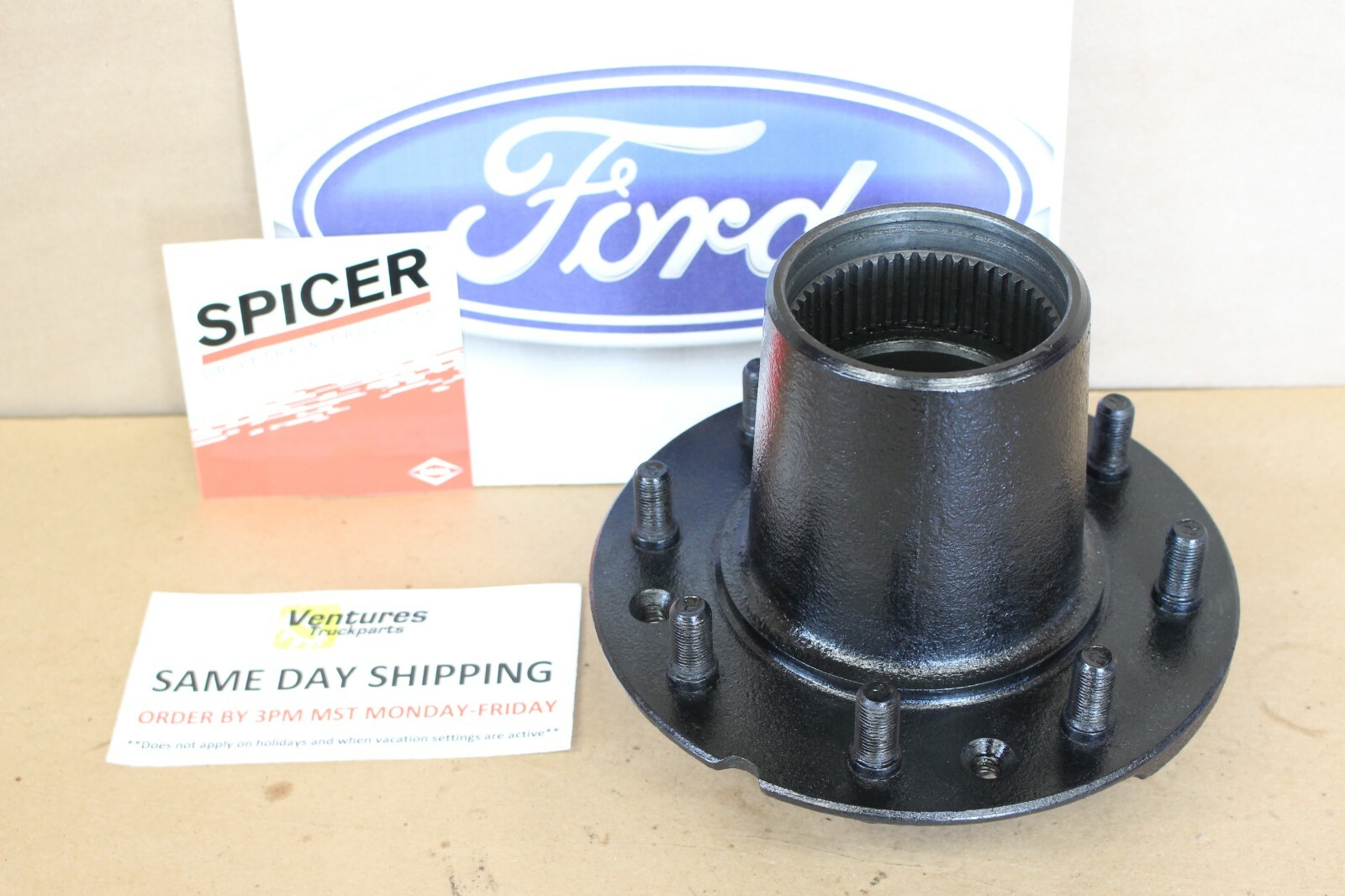 1968-1974 Ford F250 4X4 Dana 44 8 Lug Front Wheel Hub Small Ball Casting # BUDD 79824
