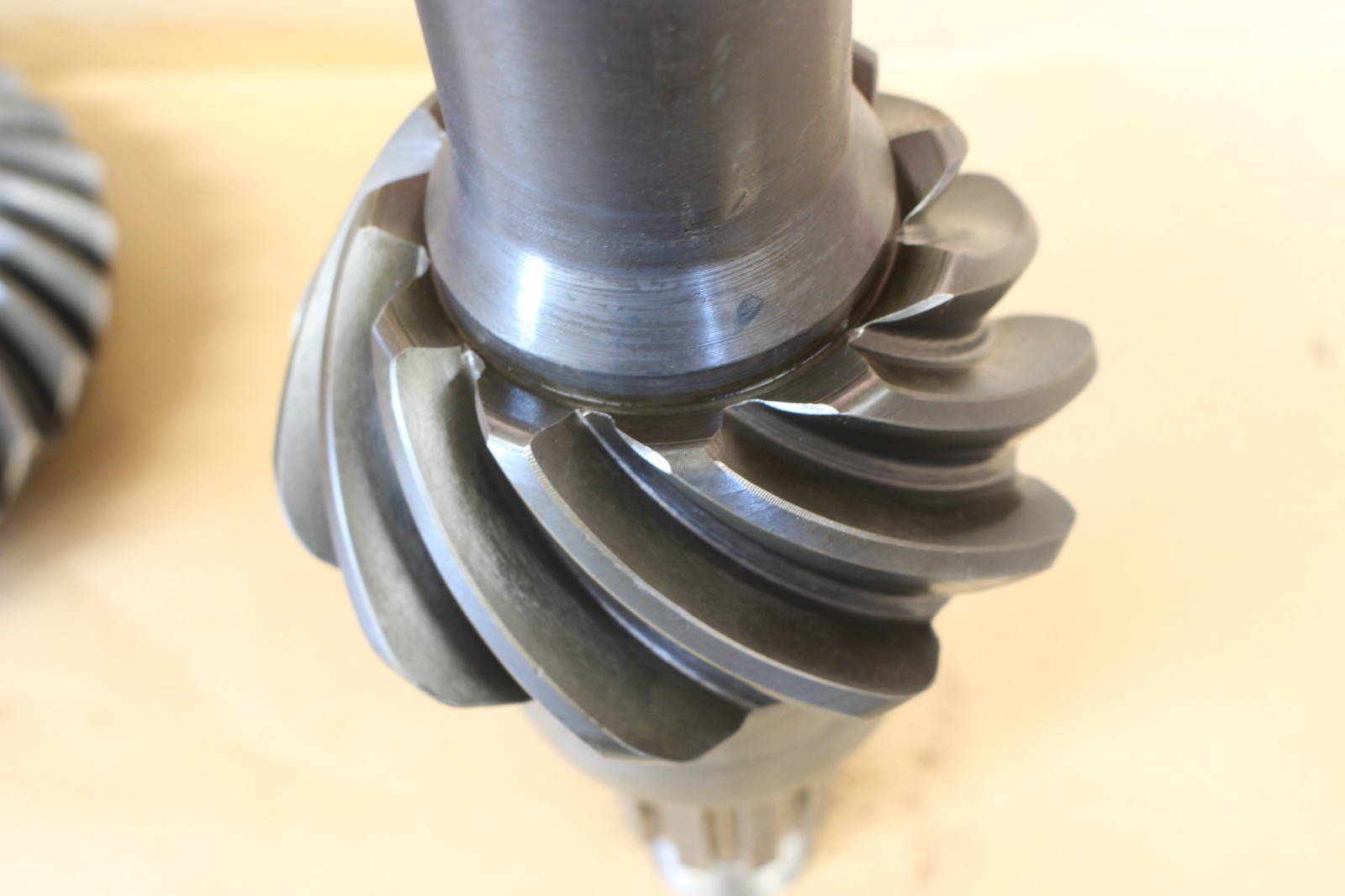 OEM Rockwell New Old Stock A2-3889 -L-272 Ring And Pinion Rear Set Fits Axle STDD SRDD SQDD - Image 4