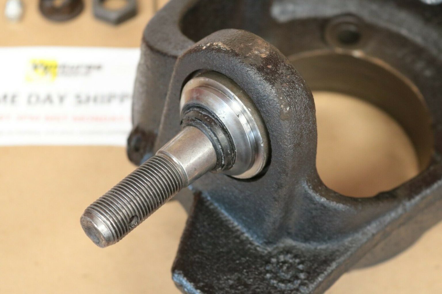 Ford F250 F350 Excursion Left Hand Steering Knuckle New Spicer Ball